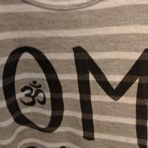 Women's Yoga Tee Size Large